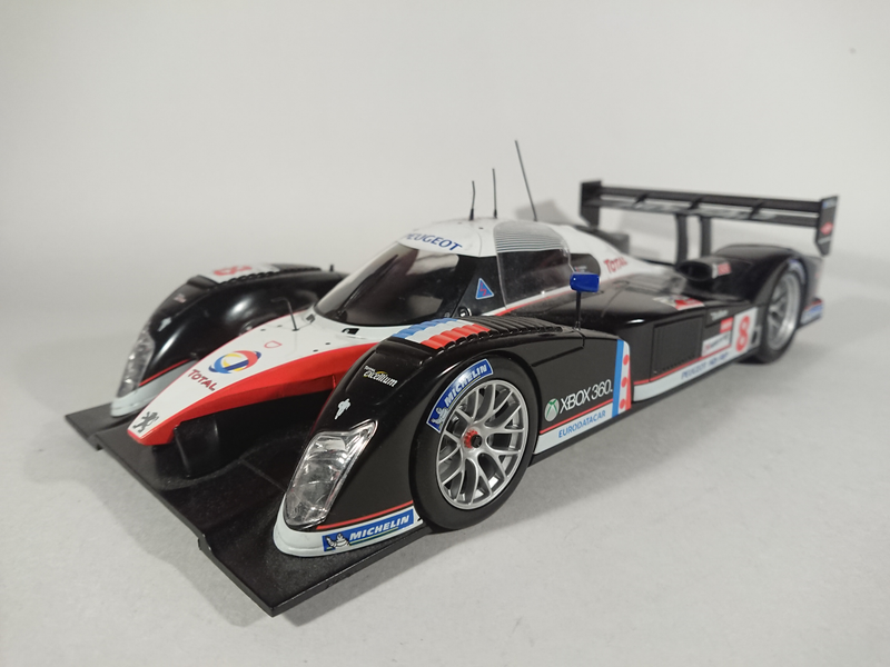 One of my favourite 1/18ths, RACCCCEEEE CAAAAARRRRRR.